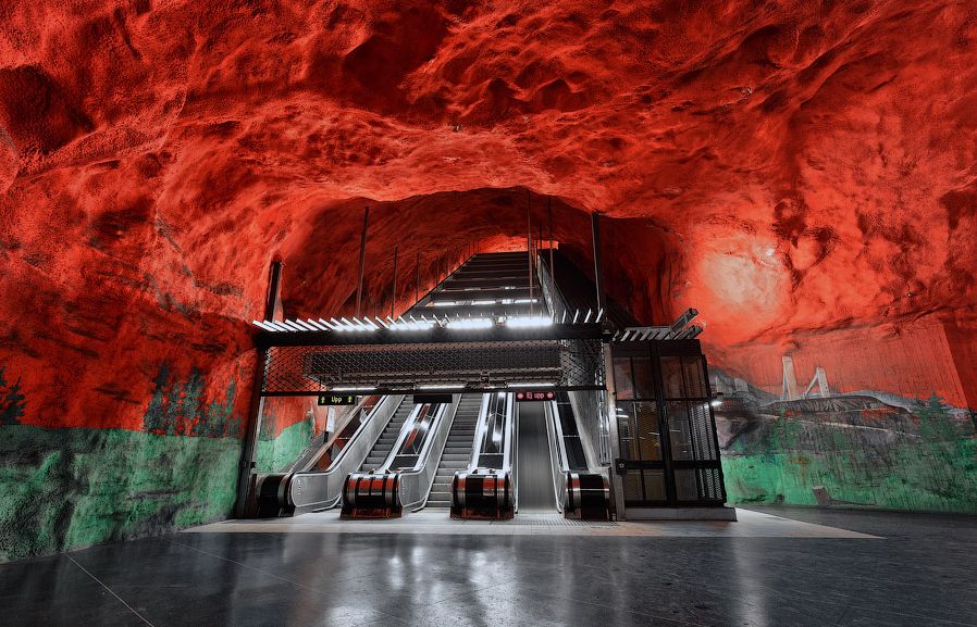 A Photo Tour Stockholm's 'world's Longest Art Exhibition' Metro Station Art